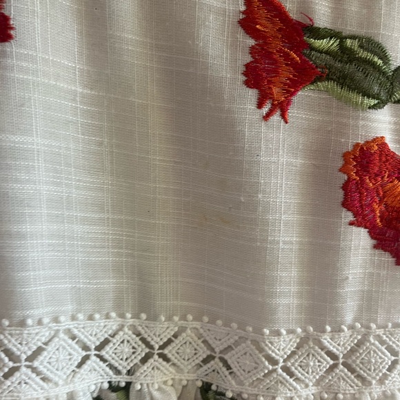 Alexis white mini dress with red florals - Picture 5 of 5